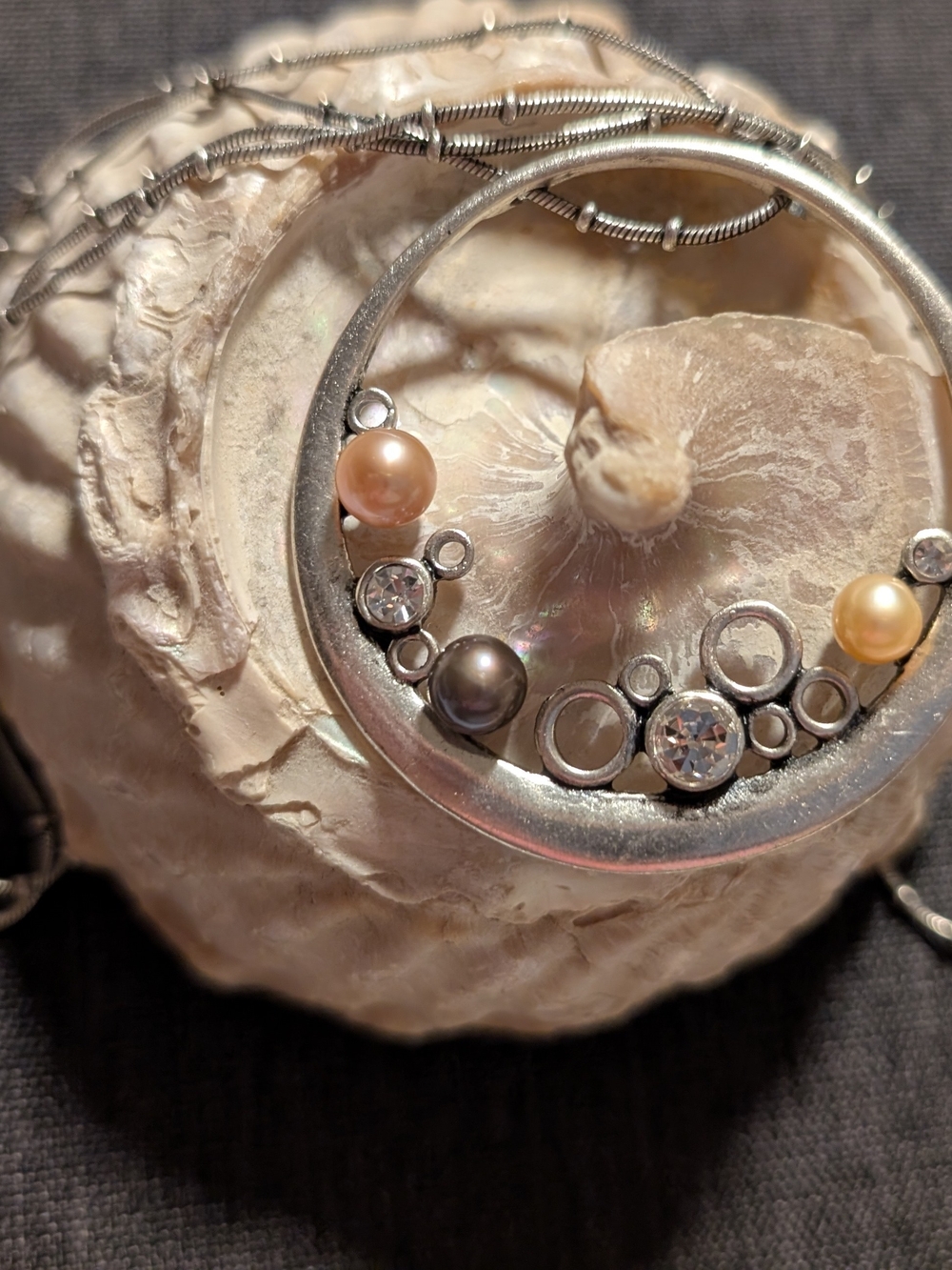 NWT Vantel Pearls Champagne Bubbles Necklace 30" + 2" Ext